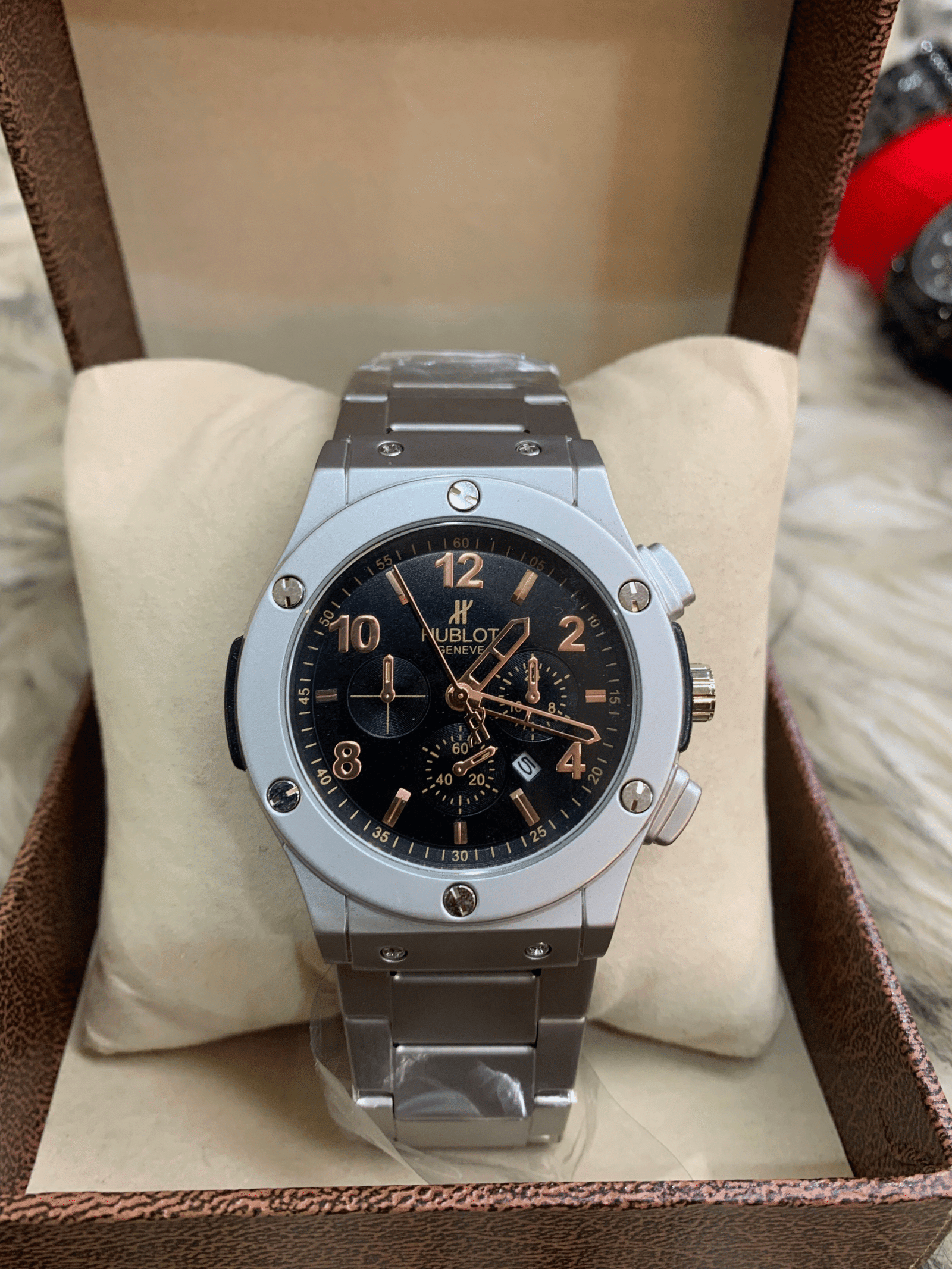 Wrist Watch - 25,000 (1)