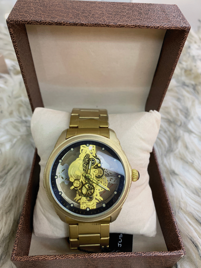 Fashionable Wrist Watch